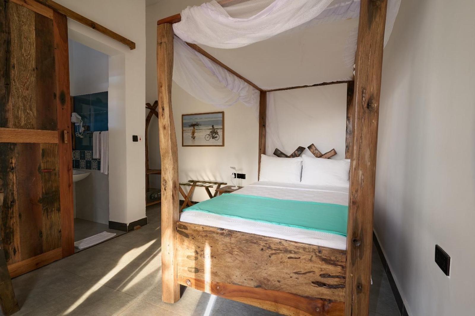 Dhow Beach Boutique Hotel Нунгви Экстерьер фото