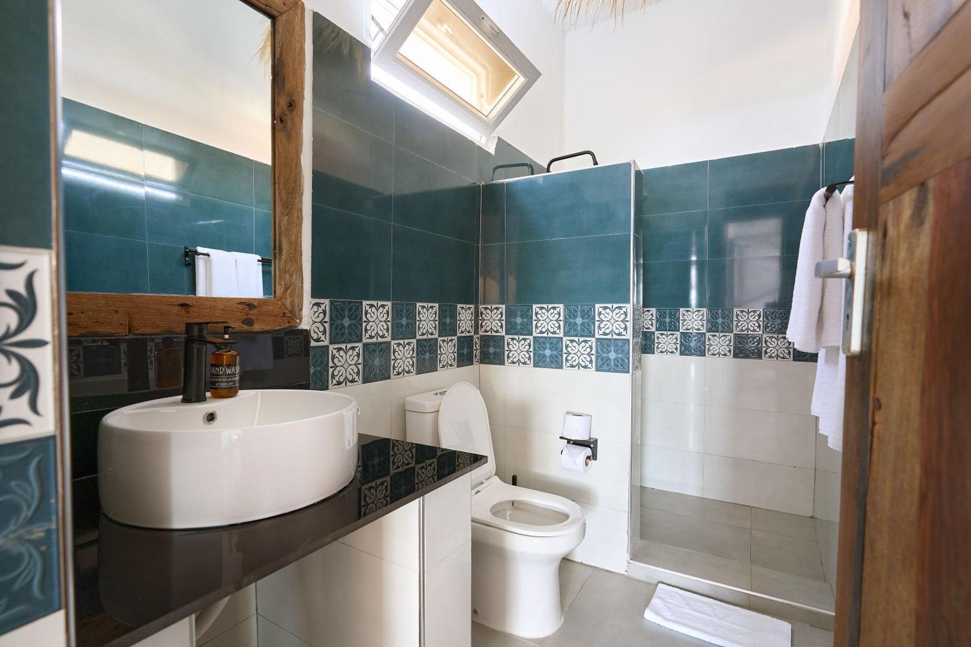 Dhow Beach Boutique Hotel Нунгви Экстерьер фото